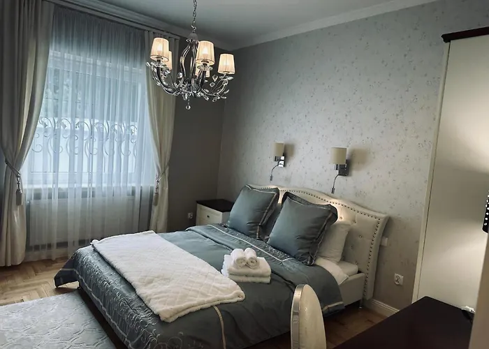 Apartament z prywatnym, krytym basenem